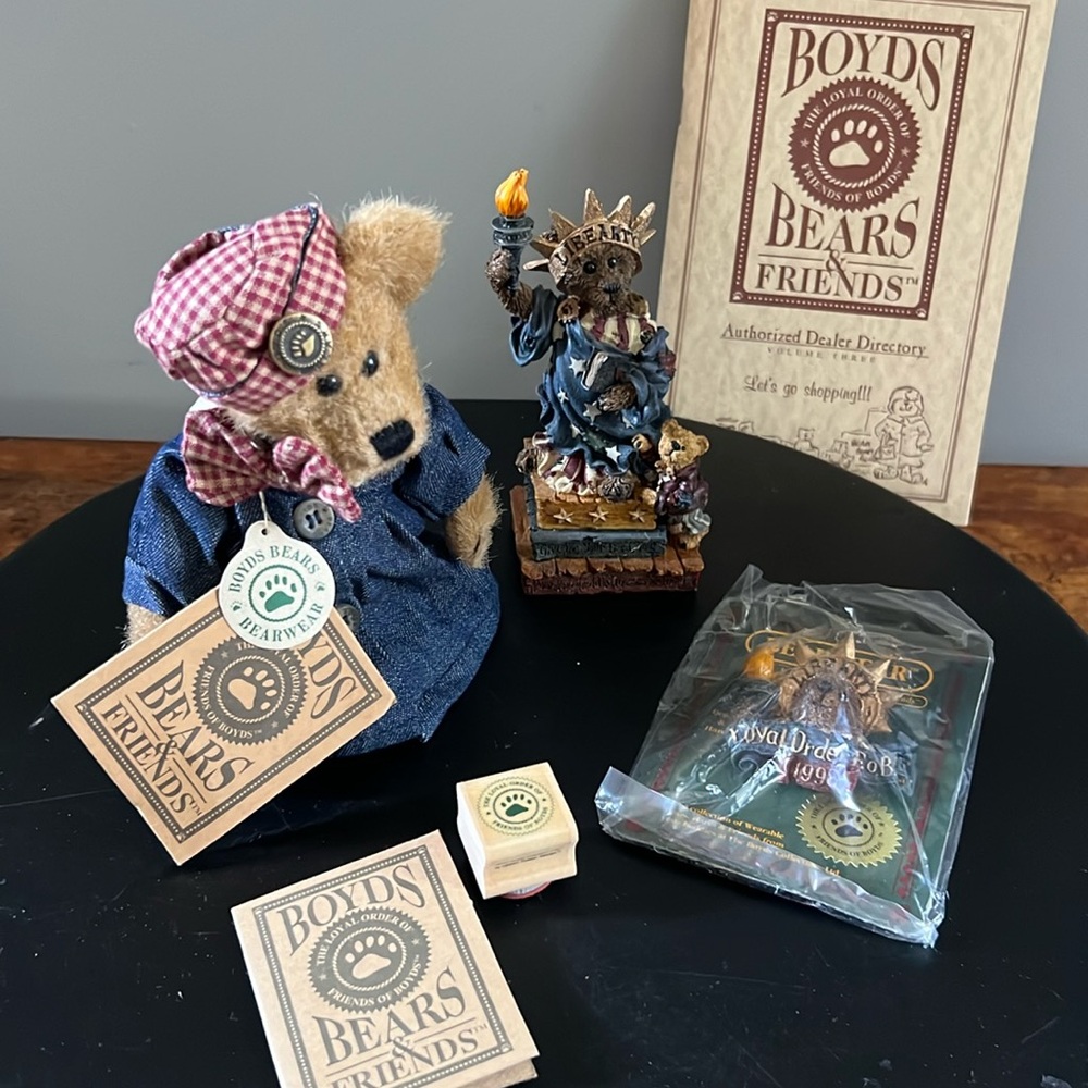 Boyd’s Bears & Friends New in Box